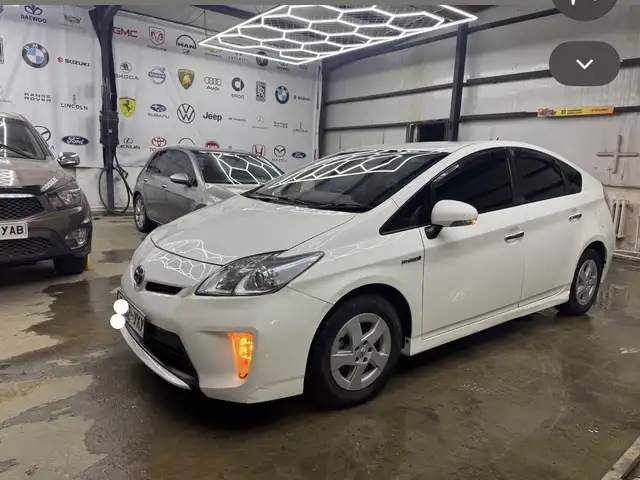 Toyota Prius 30