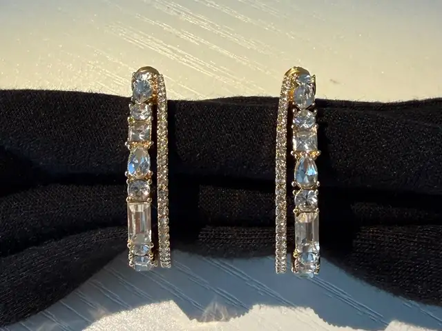 Baublebar brand алтан бүрмэл ээмэг, Улаанбаатар — Хан-Уул — 17-р хороо