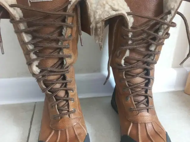 Англи UGG, Улаанбаатар — Сүхбаатар — 8-р хороо