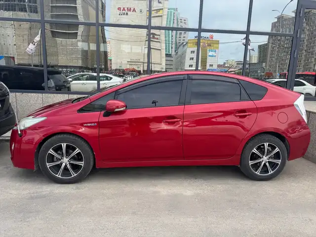 Toyota Prius 30