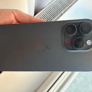 Apple iPhone 15 Pro, 128 gb, Black Titanium, Улаанбаатар — Баянзүрх — Зүүн 4 зам