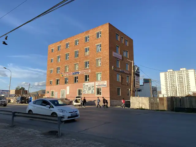 Сбд 32-ын тойрог шинэ зам дагуу 100м2 үйлчилгээний талбай, Улаанбаатар — Сүхбаатар — 100 айл