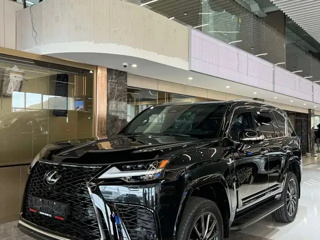Lexus LX 600