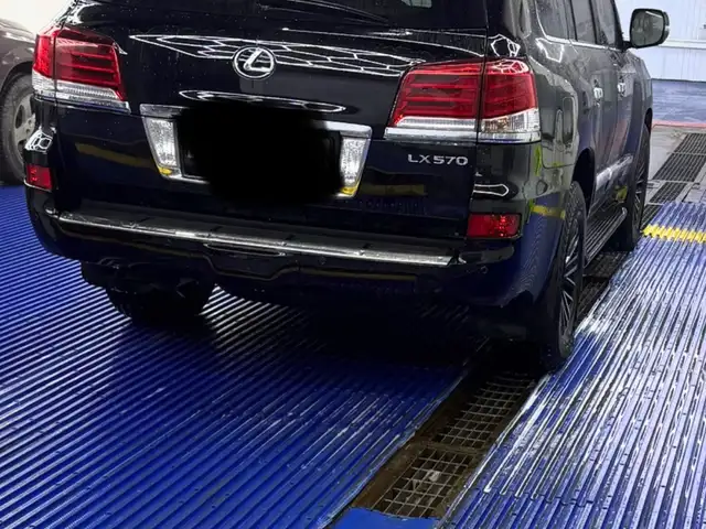 Lexus LX 570