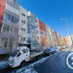 Бзд, 13-р хороолол натур гангарын байранд 3 өрөө 69мкв, Улаанбаатар — Баянзүрх — Натур худалдааны төв