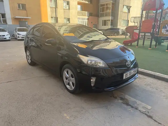 Toyota Prius 30