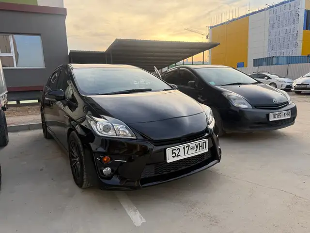 Toyota Prius 30