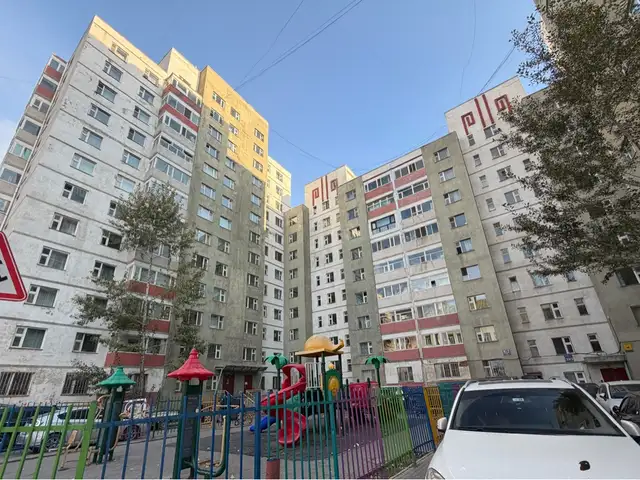Хотын төв 24-p сургуулийн чанх урд хүрээ хотхонд 99мкв 4 өрөө орон сууц, Улаанбаатар — Чингэлтэй — Урт цагаан