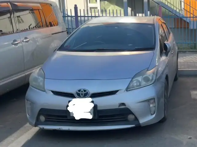 Toyota Prius 30