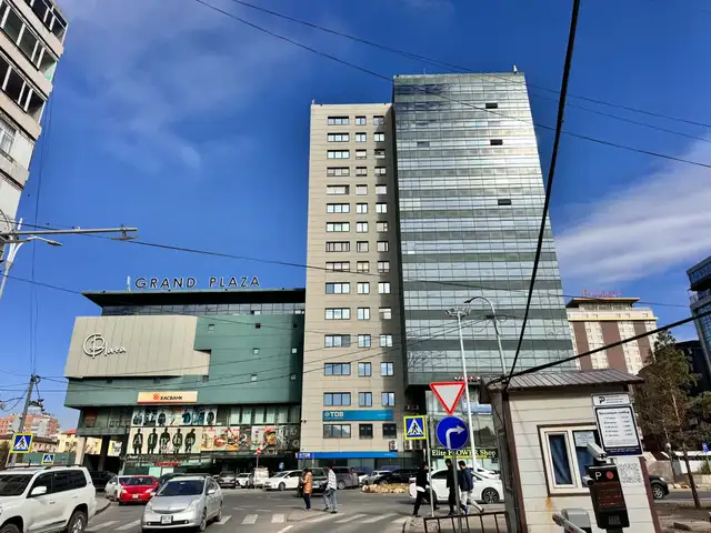 Grand plaza- д үйлчилгээний талбай 179мкв, Улаанбаатар — Баянгол — 2-р хороо