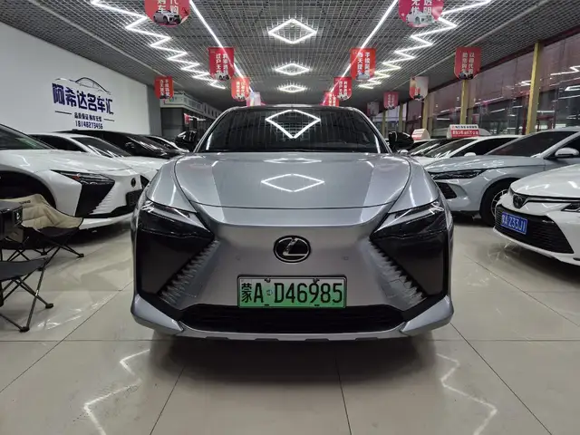 Lexus RZ 450