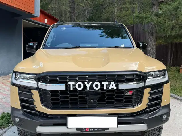 Toyota Land Cruiser 300