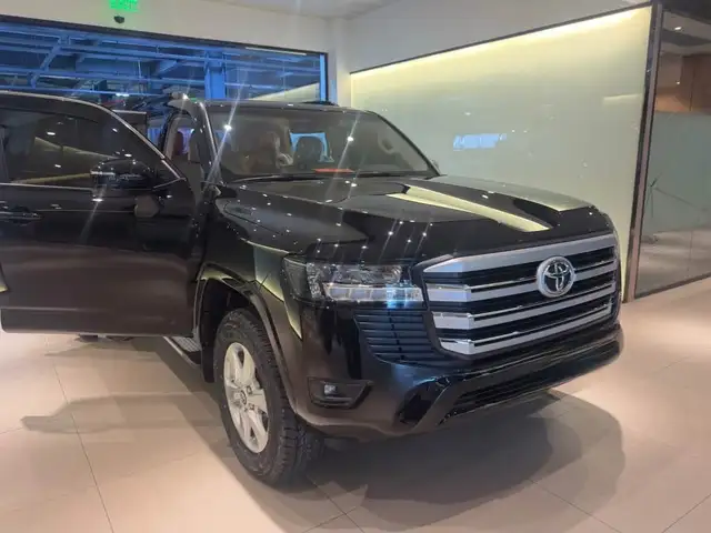 Toyota Land Cruiser 300