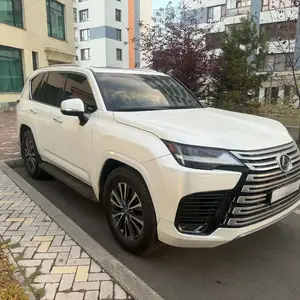 Lexus LX 600