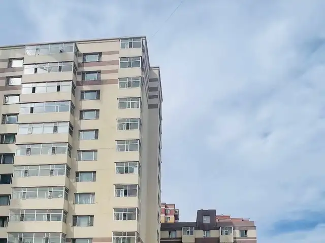 Нарны хороололын урд гаальчдын байранд 4 өрөө 102м2, Улаанбаатар — Баянгол — 3-р хороо