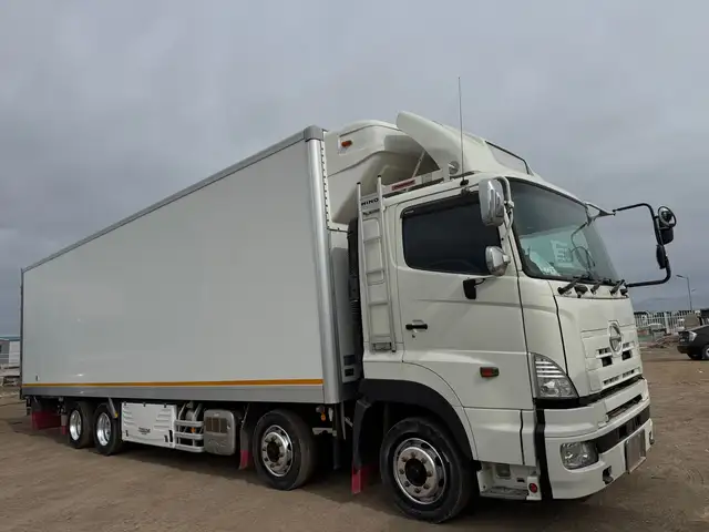 Mitsubishi Хөргөгчтэй, 2014, Улаанбаатар — Сонгинохайрхан — Авто худалдааны цогцолбор