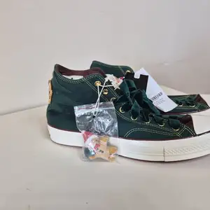 converse, Улаанбаатар — Баянгол — Монголын Үндэсний Их Сургууль
