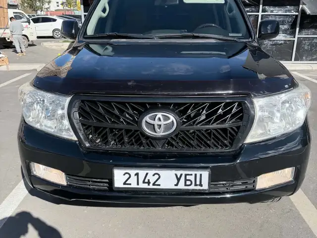 Toyota Land Cruiser 200