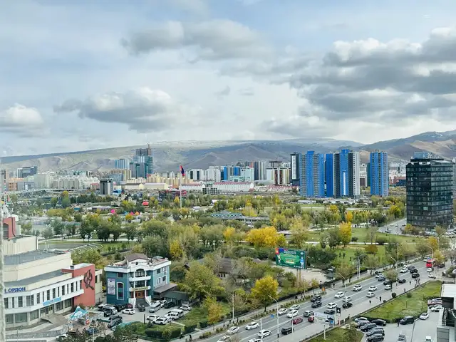 Dramiin teatriin derged 3 uruu bair 110mkv, Улаанбаатар — Сүхбаатар — 1-р хороо
