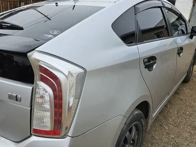 Toyota Prius 30