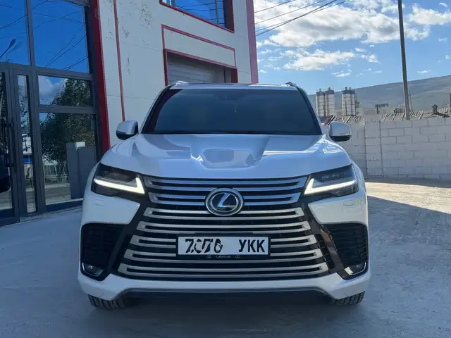 Lexus LX 600