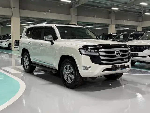 Toyota Land Cruiser 300