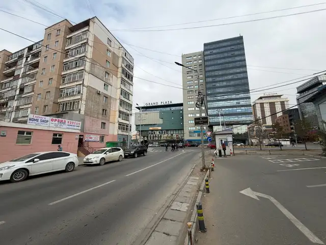 Гранд плазагийн урд 2 өрөө байр 54м2, Улаанбаатар — Баянгол — 2-р хороо