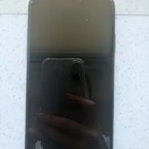 Apple Iphone 11, 64 gb, Black, Улаанбаатар — Хан-Уул — 20-р хороо