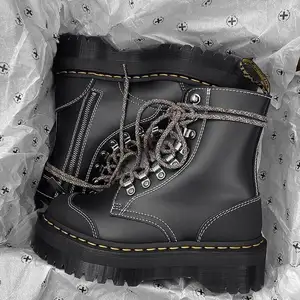 Martens, Улаанбаатар — Сонгинохайрхан — 24-р хороо