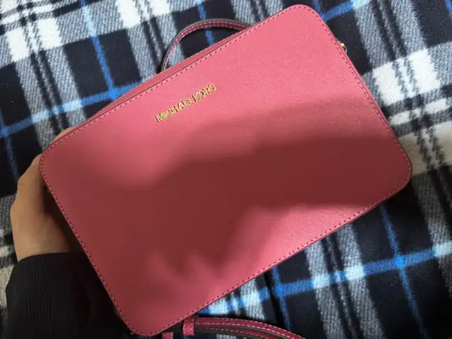 Michael kors jet set large ew crossbody цүнх, Улаанбаатар — Баянзүрх — Зүүн 4 зам