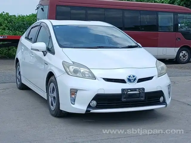 Toyota Prius 30