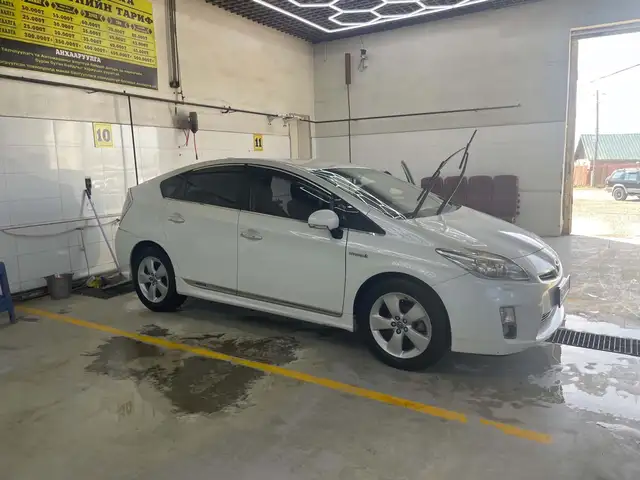 Toyota Prius 30