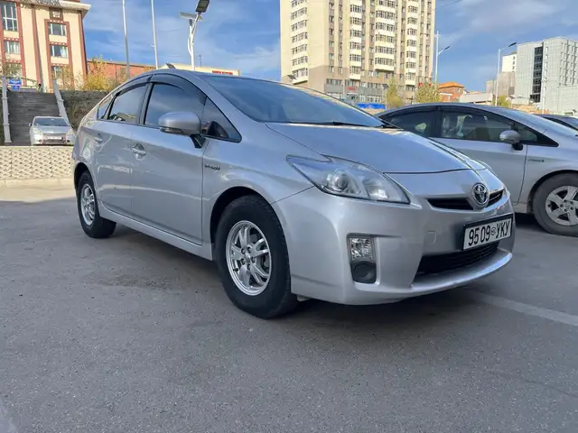 Toyota Prius 30