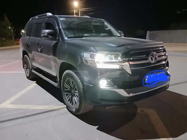 Toyota Land Cruiser 200