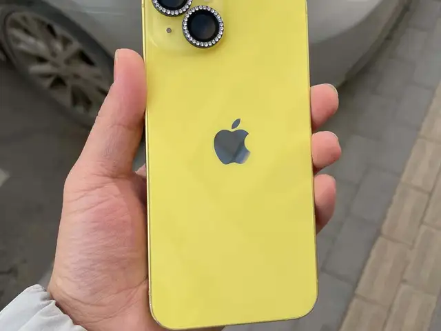 Apple iPhone 14, 128 gb, Yellow, Улаанбаатар — Хан-Уул — Яармаг