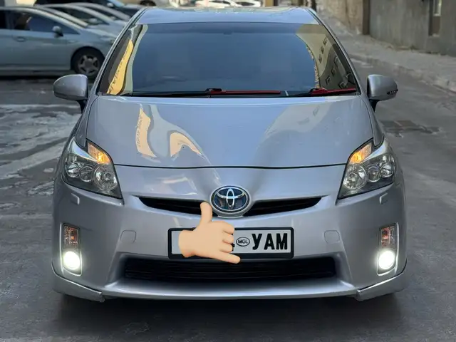 Toyota Prius 30