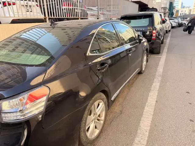 Lexus HS