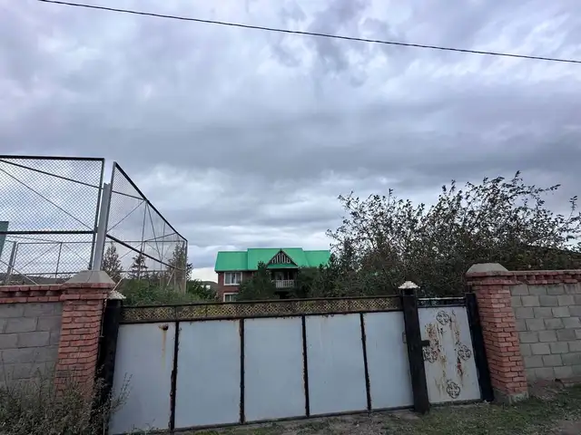 Хонхорт дулаан агуулахаар ашиглах боломжтой хашаа байшин, Улаанбаатар — Баянзүрх — 11-р хороо