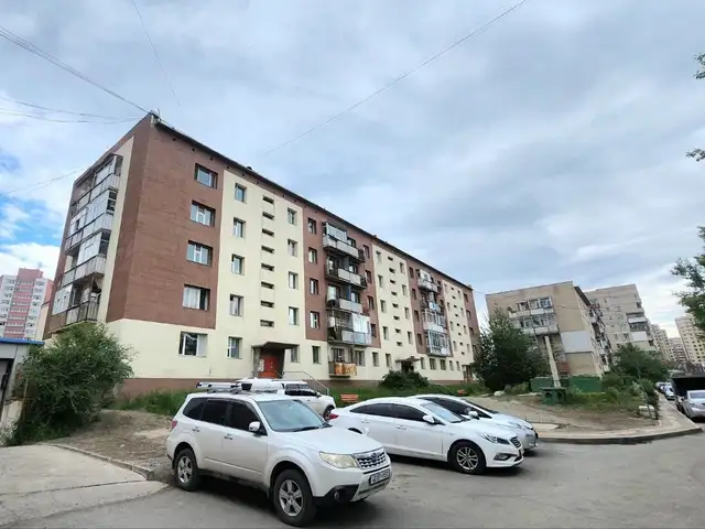 Төмөр замд угсармалын гал тогоо тусдаа 2 өрөө 50мкв, Улаанбаатар — Баянгол — 27-р хороо