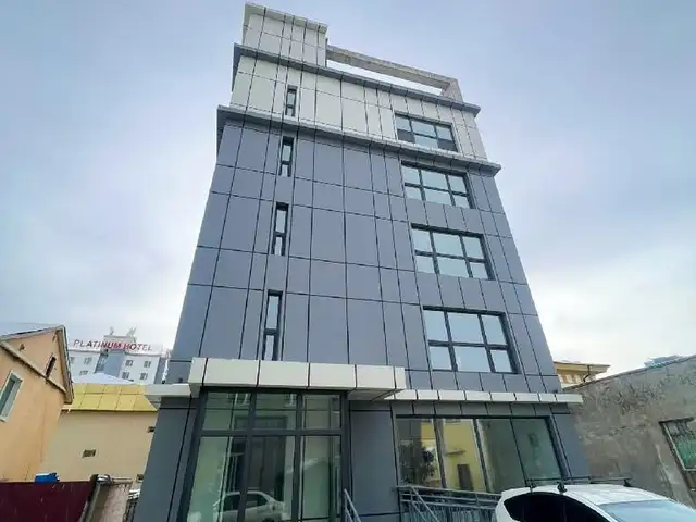 Хотын төв, багшийн дээд, автобусны буудлын чанх урд оффис талбай 50мкв, Улаанбаатар — Сүхбаатар — 1-р хороо