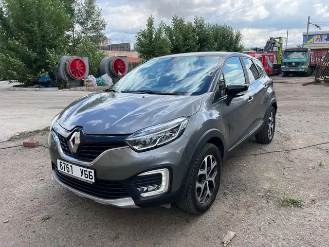 Renault Бусад
