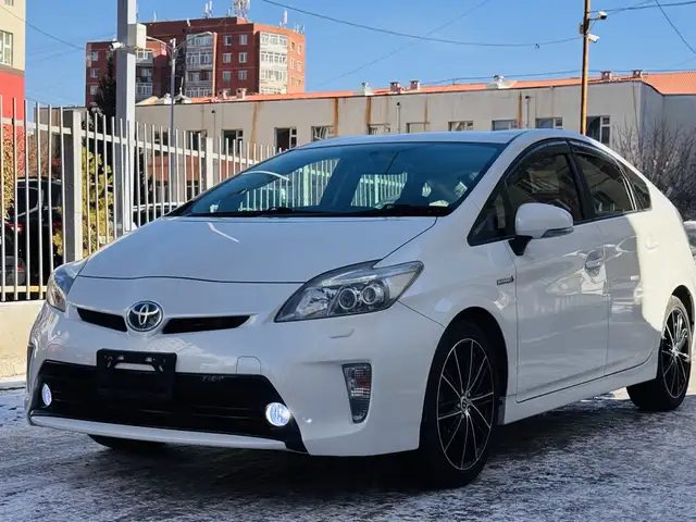Toyota Prius 30