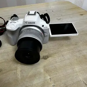 Canon eos r50 цагаан өнгөтэй, Улаанбаатар — Баянзүрх — 28-р хороо