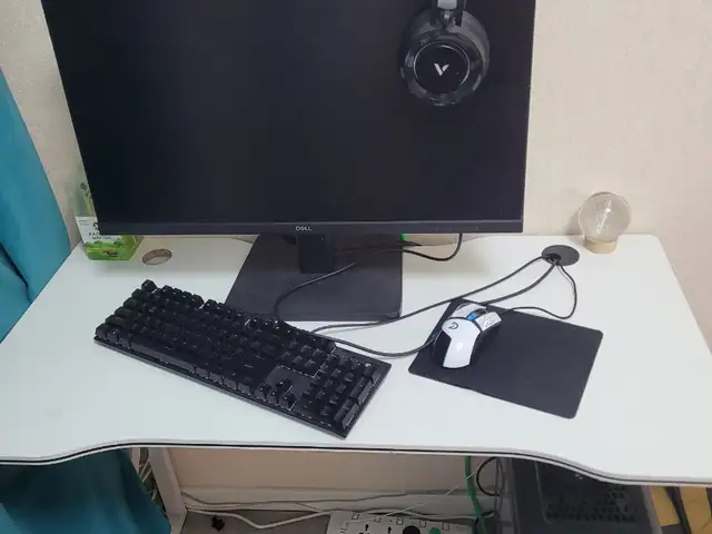 Иж бүрэн computer ширээтэйгээ, Улаанбаатар — Хан-Уул — 10-р хороо