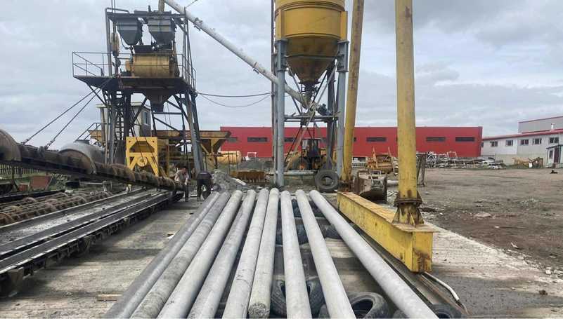 Толық қыздармен, үлкен сиськимен және жопымен топтық секс Орыс әйел жыныстық қатынасқа мастурбация жасайды