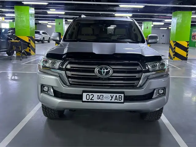 Toyota Land Cruiser 200