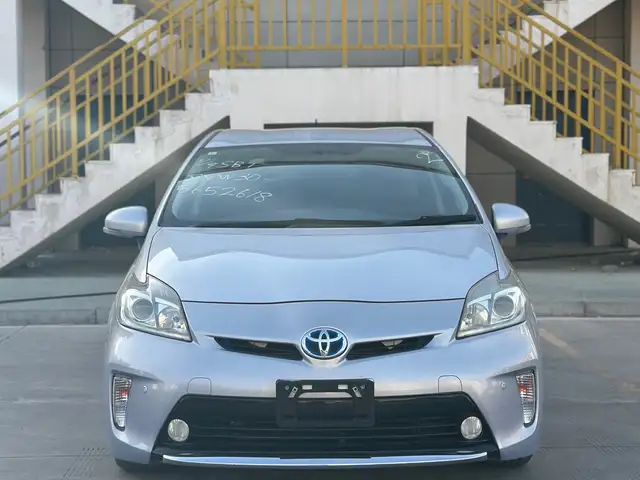 Toyota Prius 30