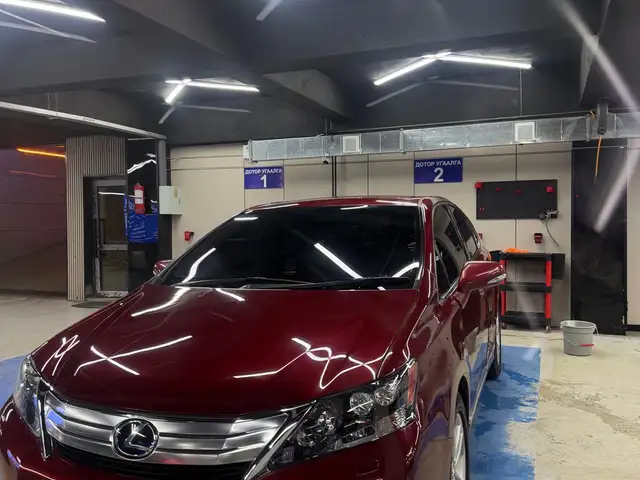 Lexus HS
