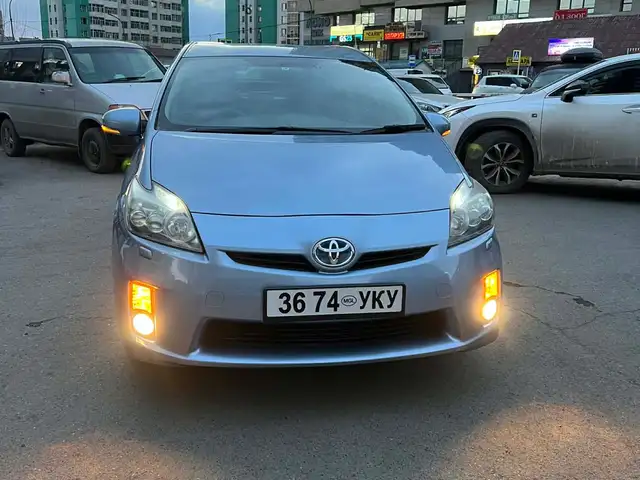 Toyota Prius 30