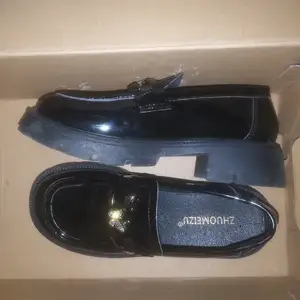 Нэг удаа өмссөн гутал size 36, Улаанбаатар — Сонгинохайрхан — 34-р хороо